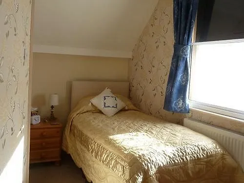 Lyndale Guest House 佩特利布里奇